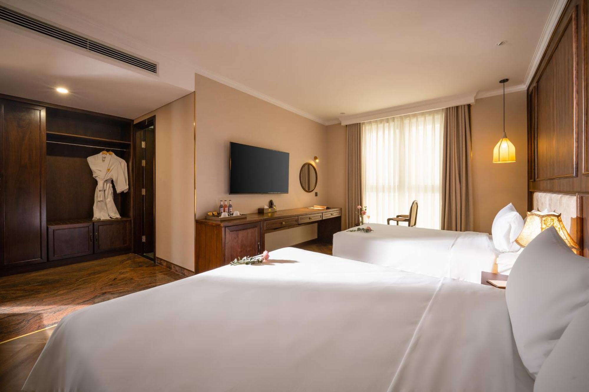 Golden Lotus Luxury Hotel Danang - Complimentary Daily Afternoon Tea Exterior photo