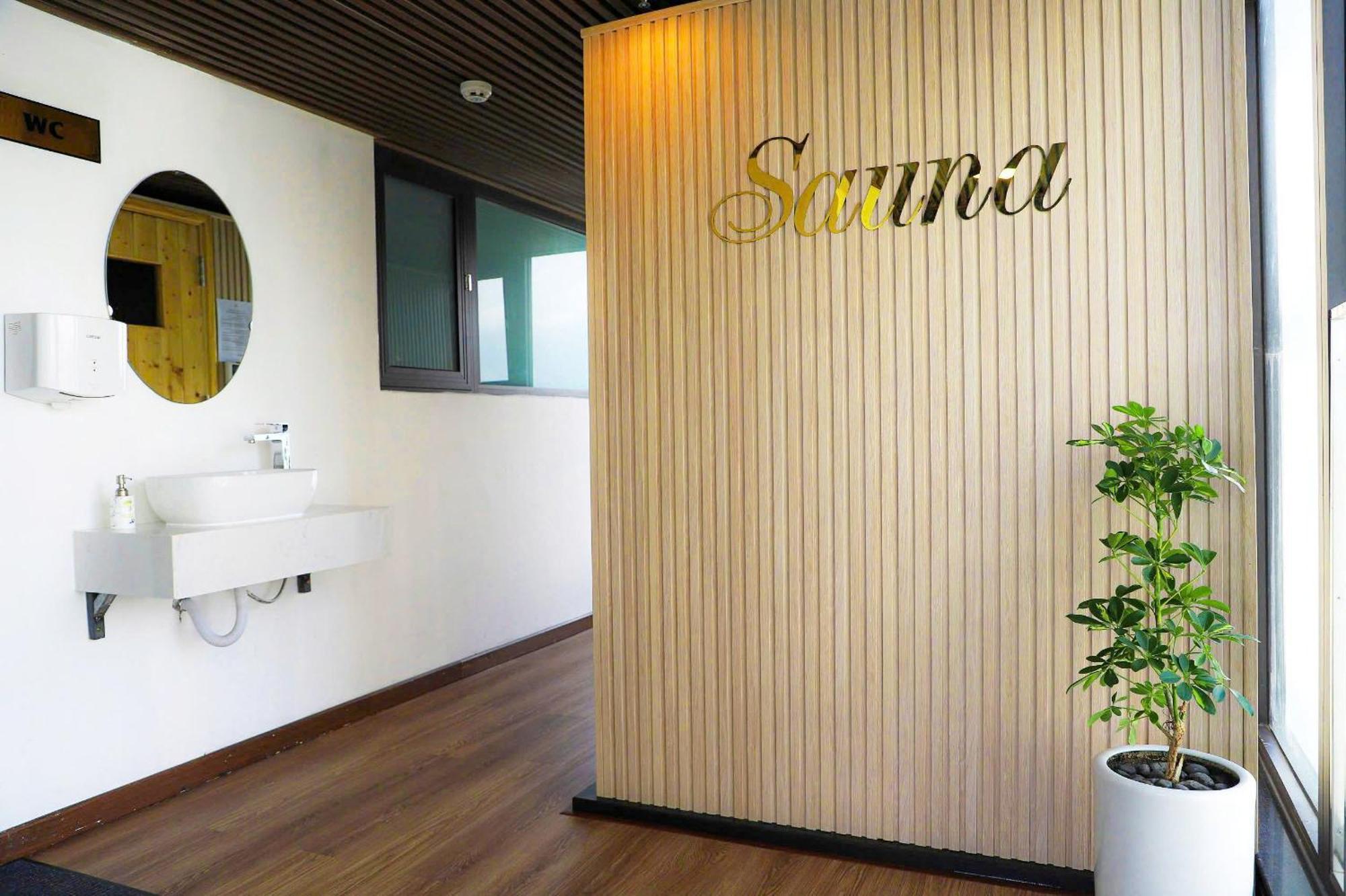 Golden Lotus Luxury Hotel Danang - Complimentary Daily Afternoon Tea Exterior photo